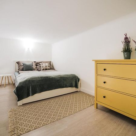Comfy Apartment At New York Cafe With Aircon Budapeste Exterior foto